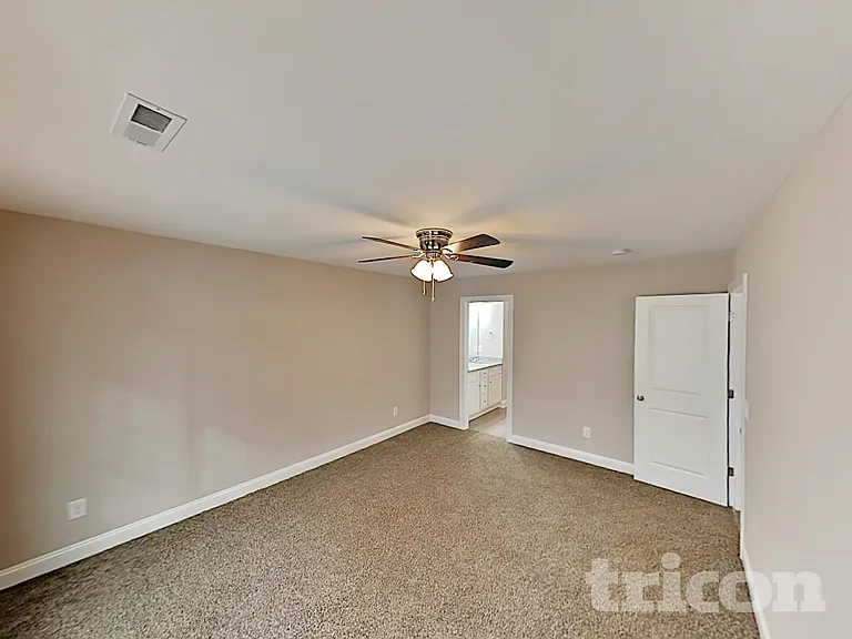 603 Foster St — Photo 9