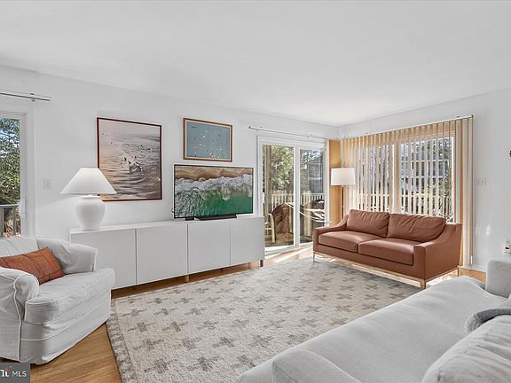 3rd image of 39167 Sanddollar Ct #54018