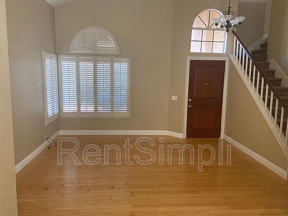 4th image of 39689 Almansa Ct