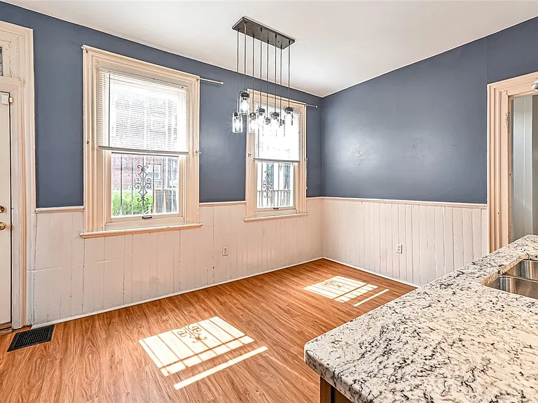 617 Avery St — Photo 10