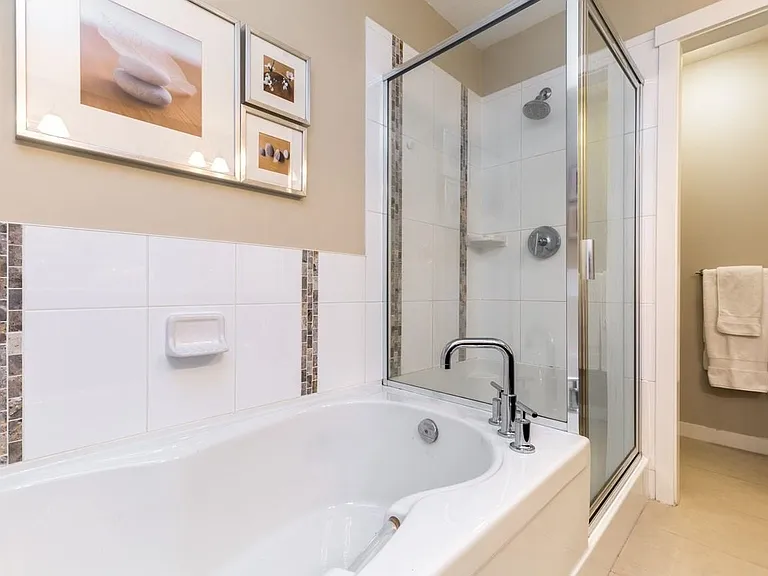 3355 Devonshire Ave — Photo 14