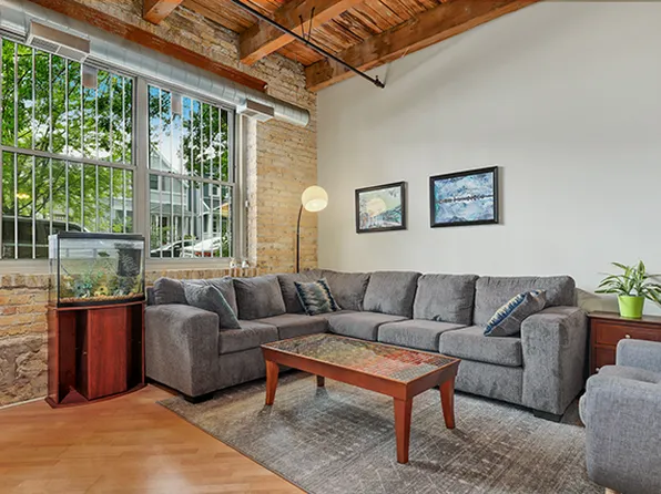 1740 N Maplewood Ave APT 104, Chicago, IL 60647