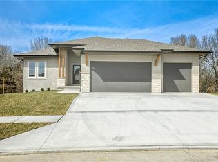 1206 NW 5th St, Oak Grove, MO 64075