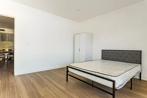 Floor plan 106