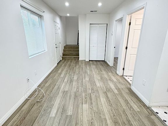 5th image of 609 E Longden Ave #B