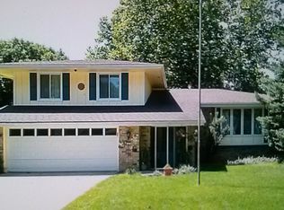 1130 Belle Mar Dr, West Des Moines, IA 50266