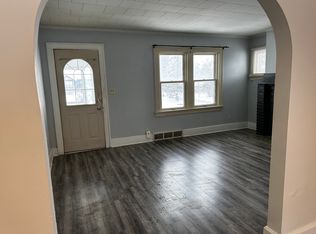 5612 University Ave, Des Moines, IA 50311