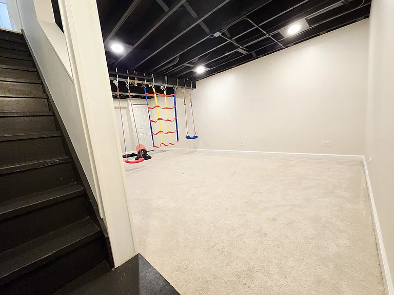 126 Hampton Ave — Photo 27