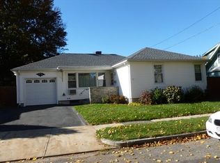 3 Nevada St, Worcester, MA 01602