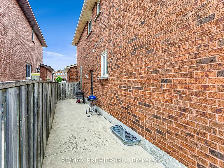 23 Kaiser Dr #BASEMENT — Photo 32