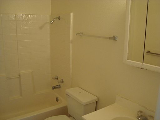 5th image of 73577 Sunnyslope Dr APT D