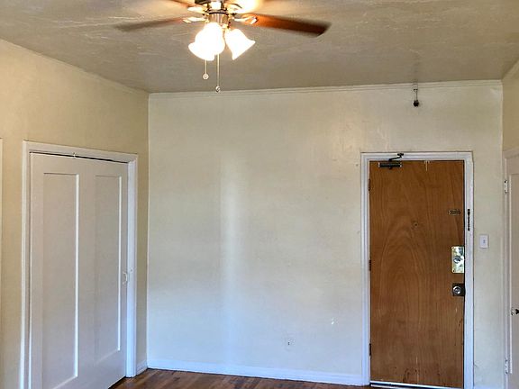 3rd image of 3950 W 8th St APT 304