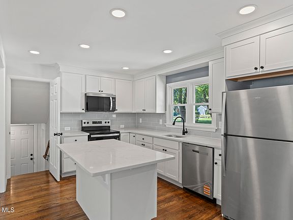 5th image of 152 Okara Drive