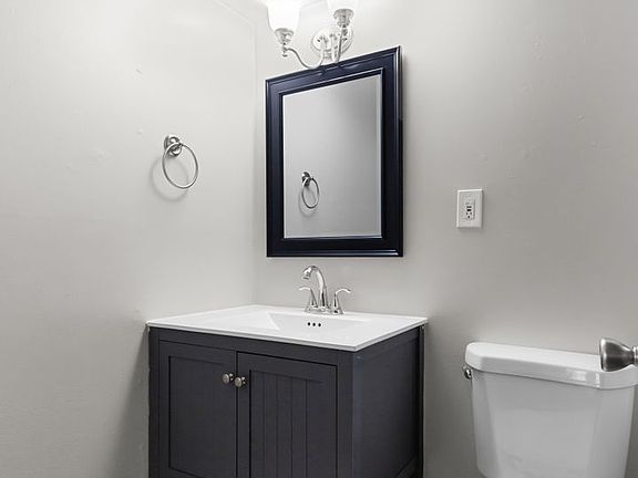 4th image of 550 S Clay Ave #3B-1Ba-2000Sqft