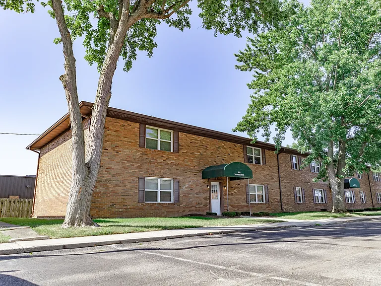 Somerset Apartments — Photo 12