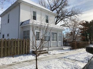 821 Thompson St, Bottineau, ND 58318