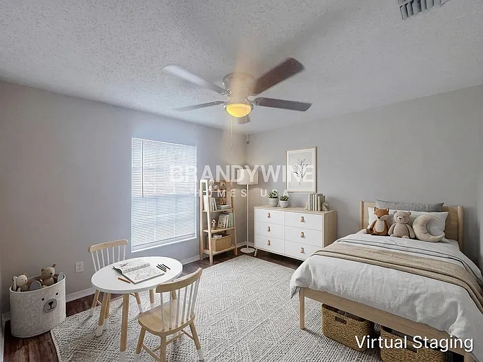 2549 Jessica Ln — Photo 9