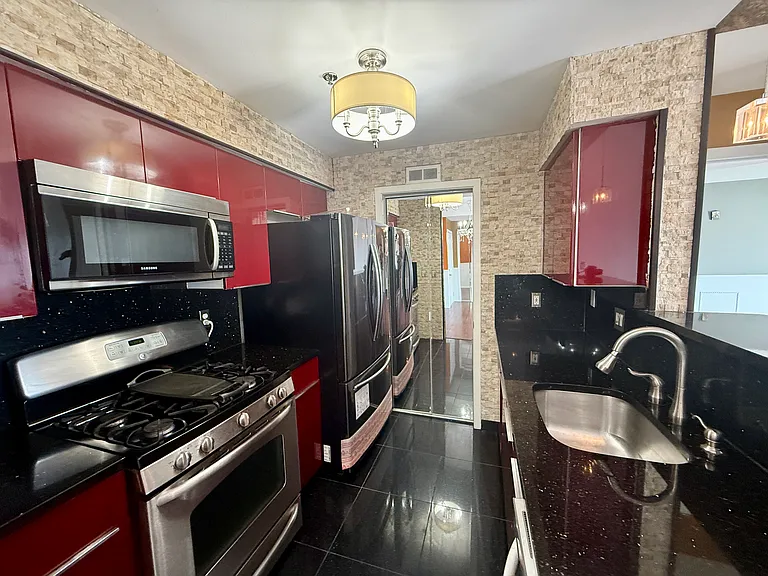 37510 Jefferson Ave #303 — Photo 4