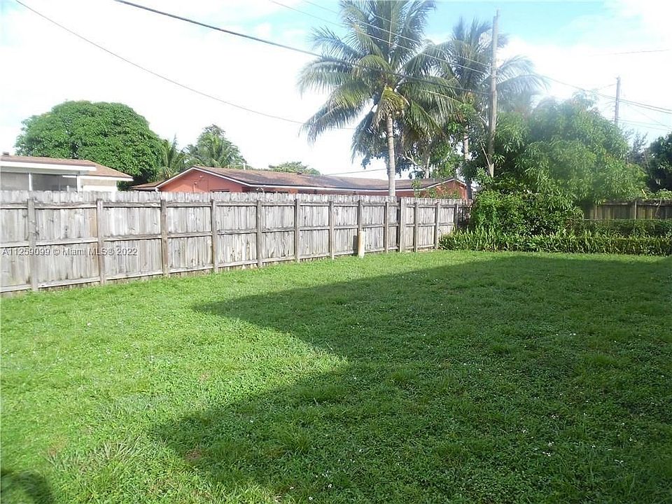2nd image of 321 SW 71st Way #321