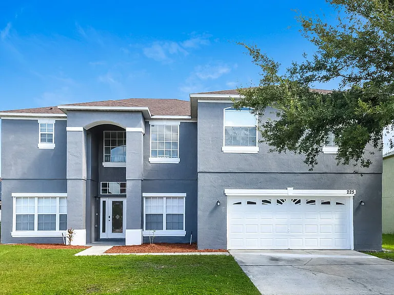 225 Beckenham Dr — Photo 1