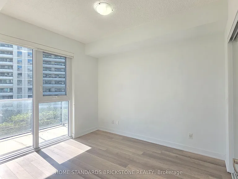 5180 Yonge St #512 — Photo 9