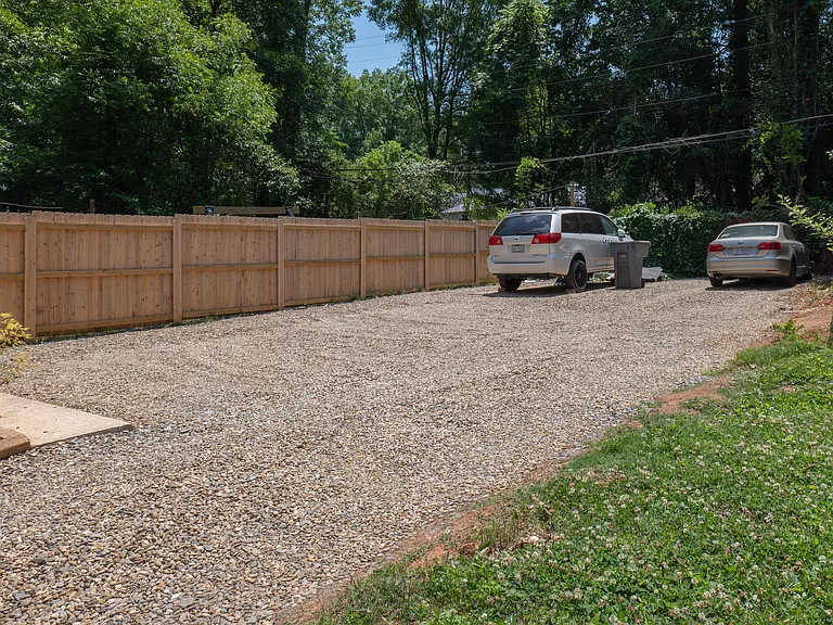 1419 Remount Rd #A — Photo 14