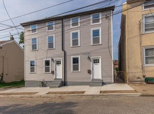 454 Old Elm St, Conshohocken, PA 19428