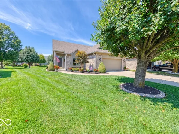 671 Brook Dr, Greenwood, IN 46143