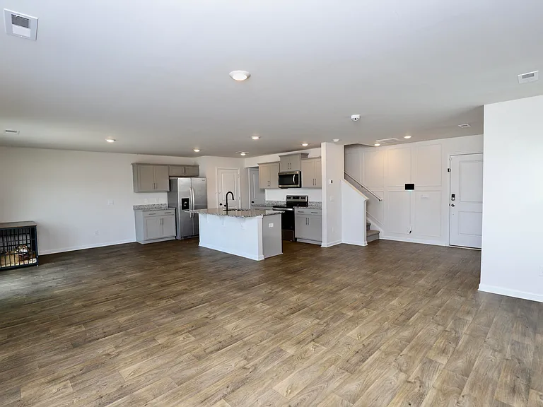 352 Sandbach Rd — Photo 16