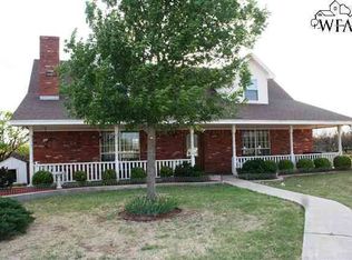 6830 Old Electra Rd, Iowa Park, TX 76367