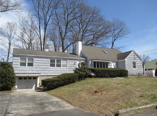 26 Cedar St, Danbury, CT 06811