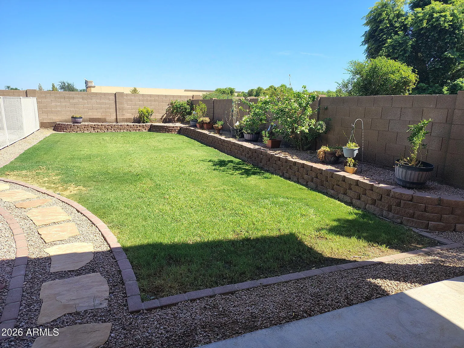 3 bed, 2.0 bath, 2171 sqft, $3,099 — Photo 2