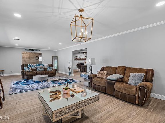 3rd image of 5409 Briarcliff Cir