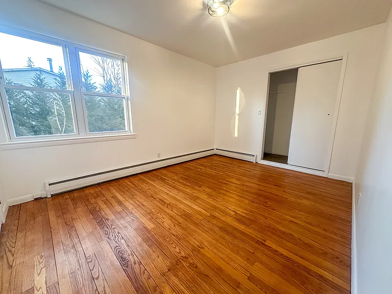 36 Roosevelt Ave — Photo 9