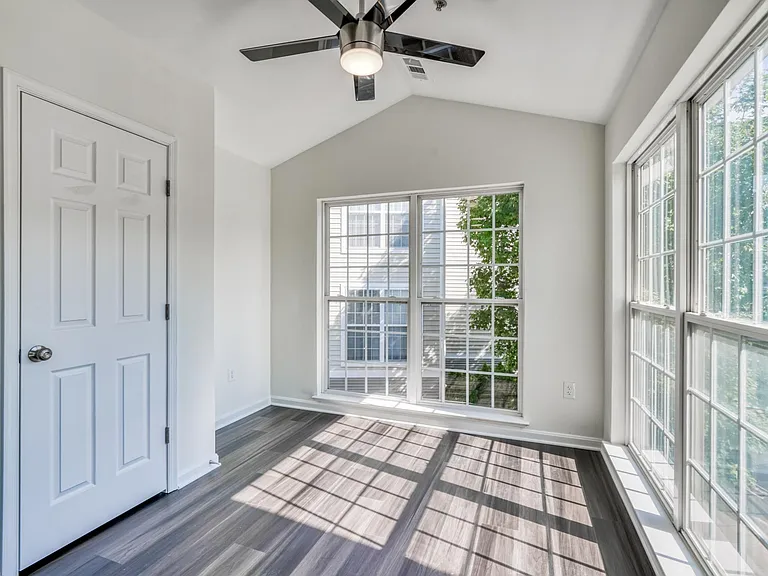 2501 Coleridge Dr #3D — Photo 8