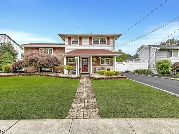 108 Brentwood Rd, Raritan Boro, NJ 08869