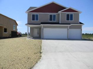 5594 59th St S, Fargo, ND 58104