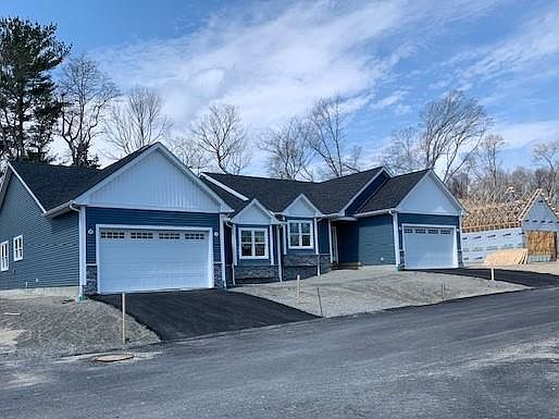 2nd image of 10 Deer Run Dr