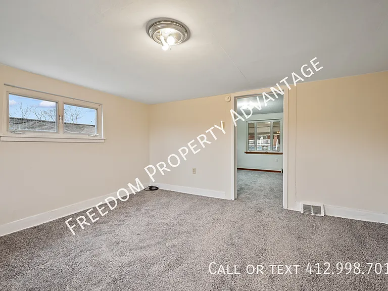 2047 Redrose Ave #2 — Photo 17
