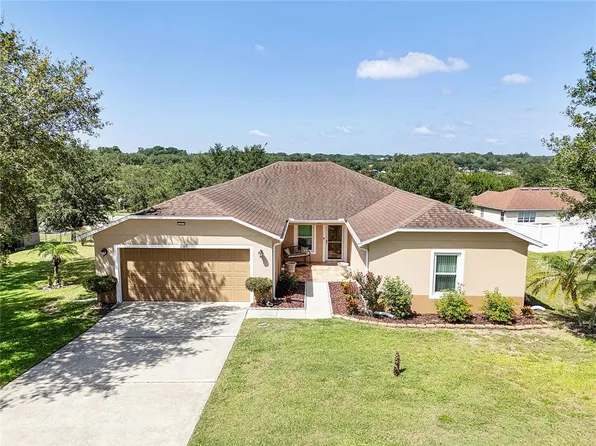 2388 Yellow Grass Ct, Apopka, FL 32712