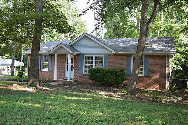 1st image of 526 Mallory Dr