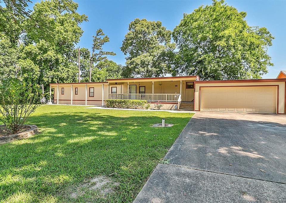 1st image of 15 Lazy Bend Dr
