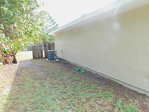 4th image of 1041 Eldron Blvd SE