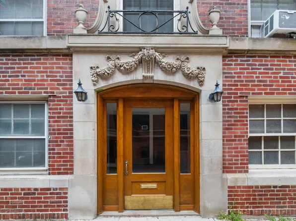 1424 E 58th St APT 3, Chicago, IL 60637