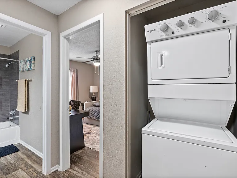 Villas at Deer Park Apartments — Photo 8