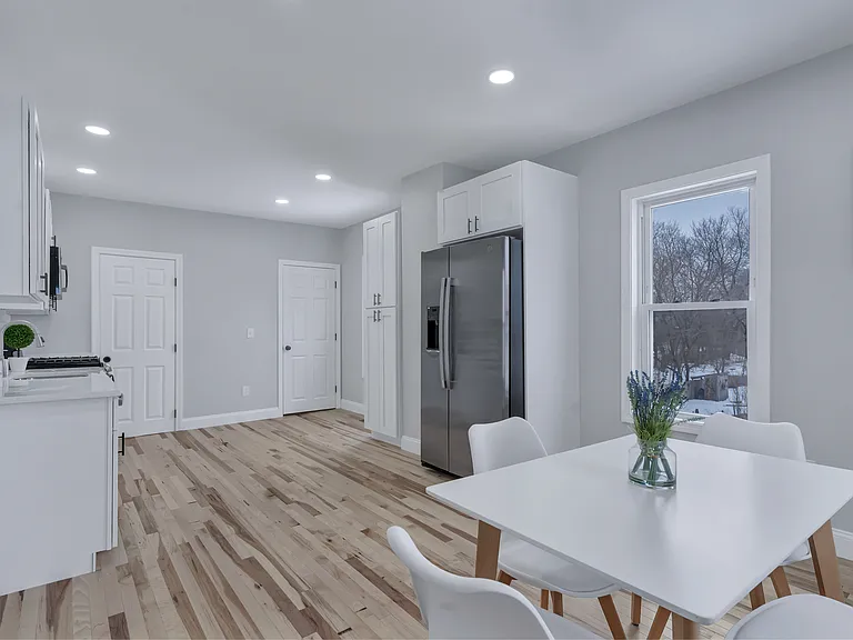 73 Walnut St — Photo 6