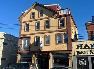 150 Acorn St, Providence, RI 02903