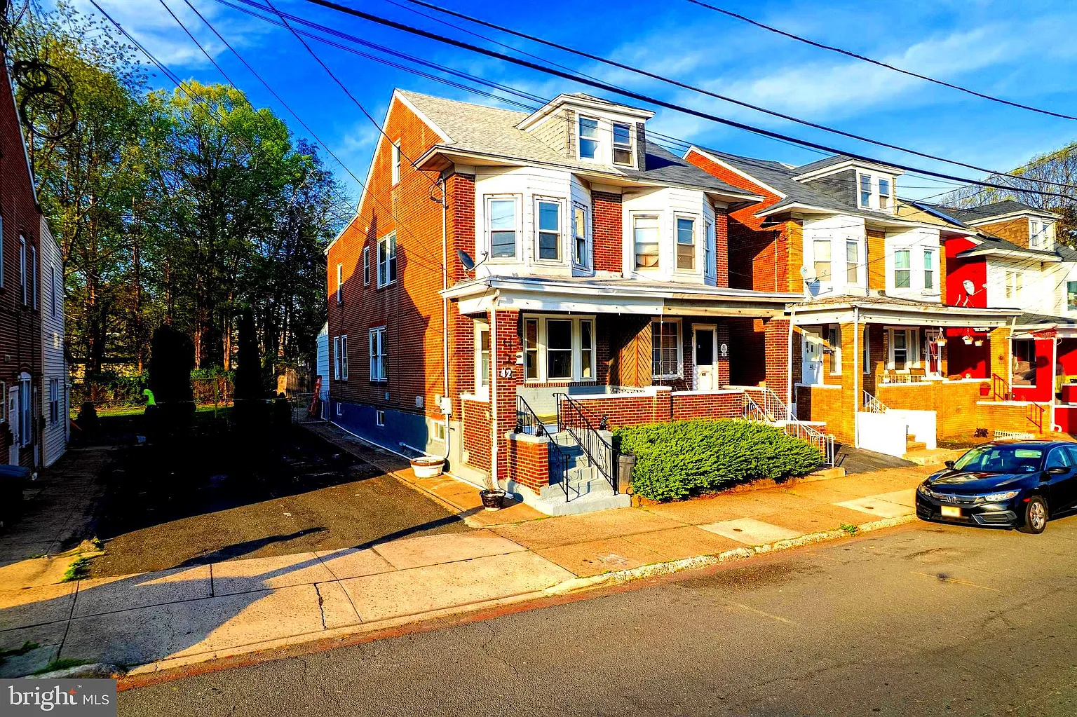 42 E Paul Ave photo 1