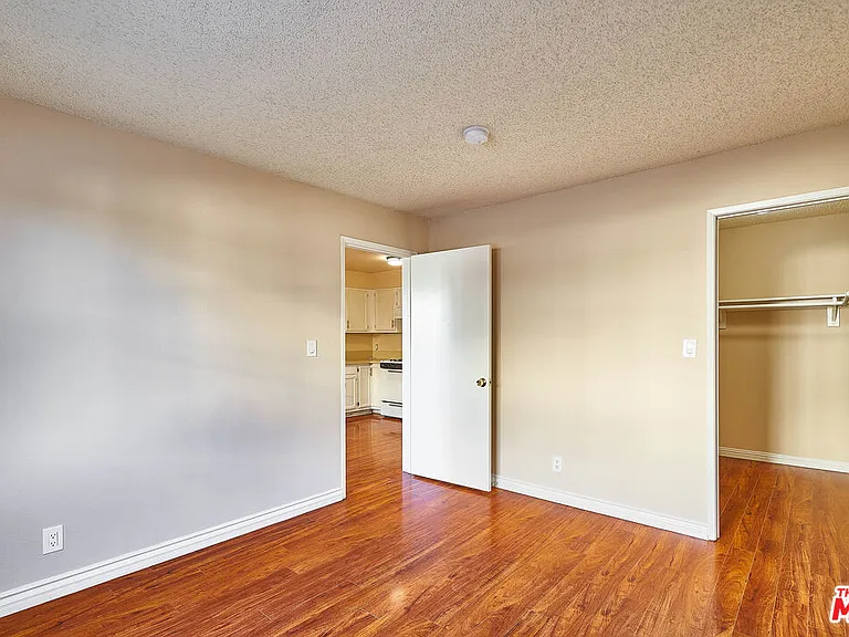 820 S Saint Andrews Pl #203 — Photo 24