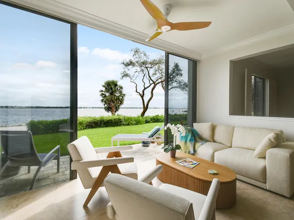 2570 NW Seagrass Drive #3a, Palm City, FL 34990